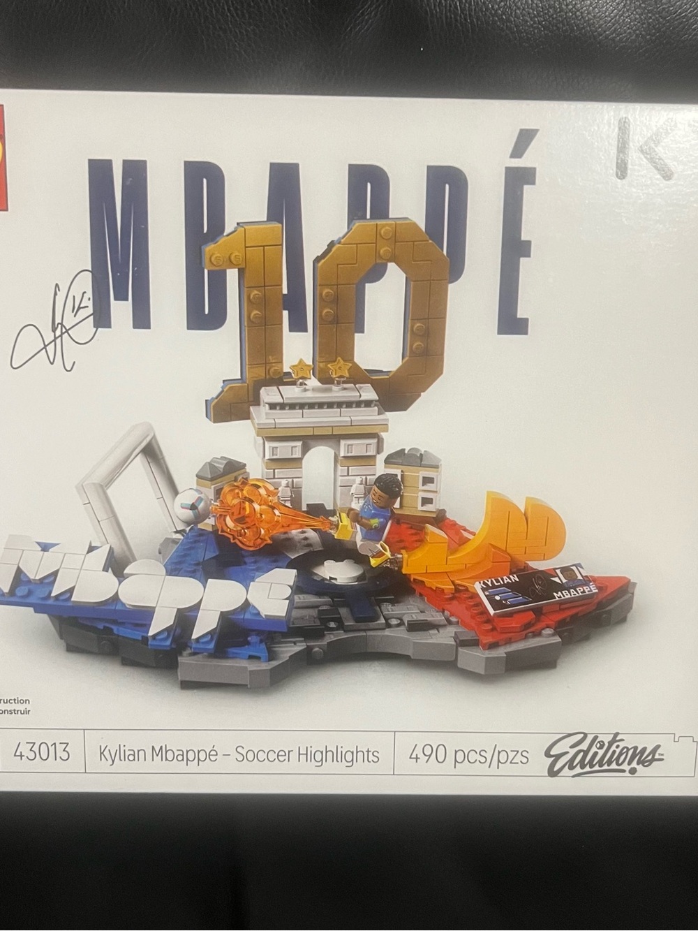Kylian Mbappé Soccer Highlights LEGO Set - White/Blue/Red/Gold Accents